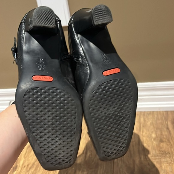 Aerolsoles low cut black zippered heeled ankle booties - Picture 5 of 13